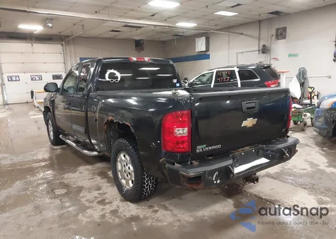 2010 Chevrolet Silverado 1500 Lt z USA, uszkodzony, nr VIN 1GCSKSE33AZ157018